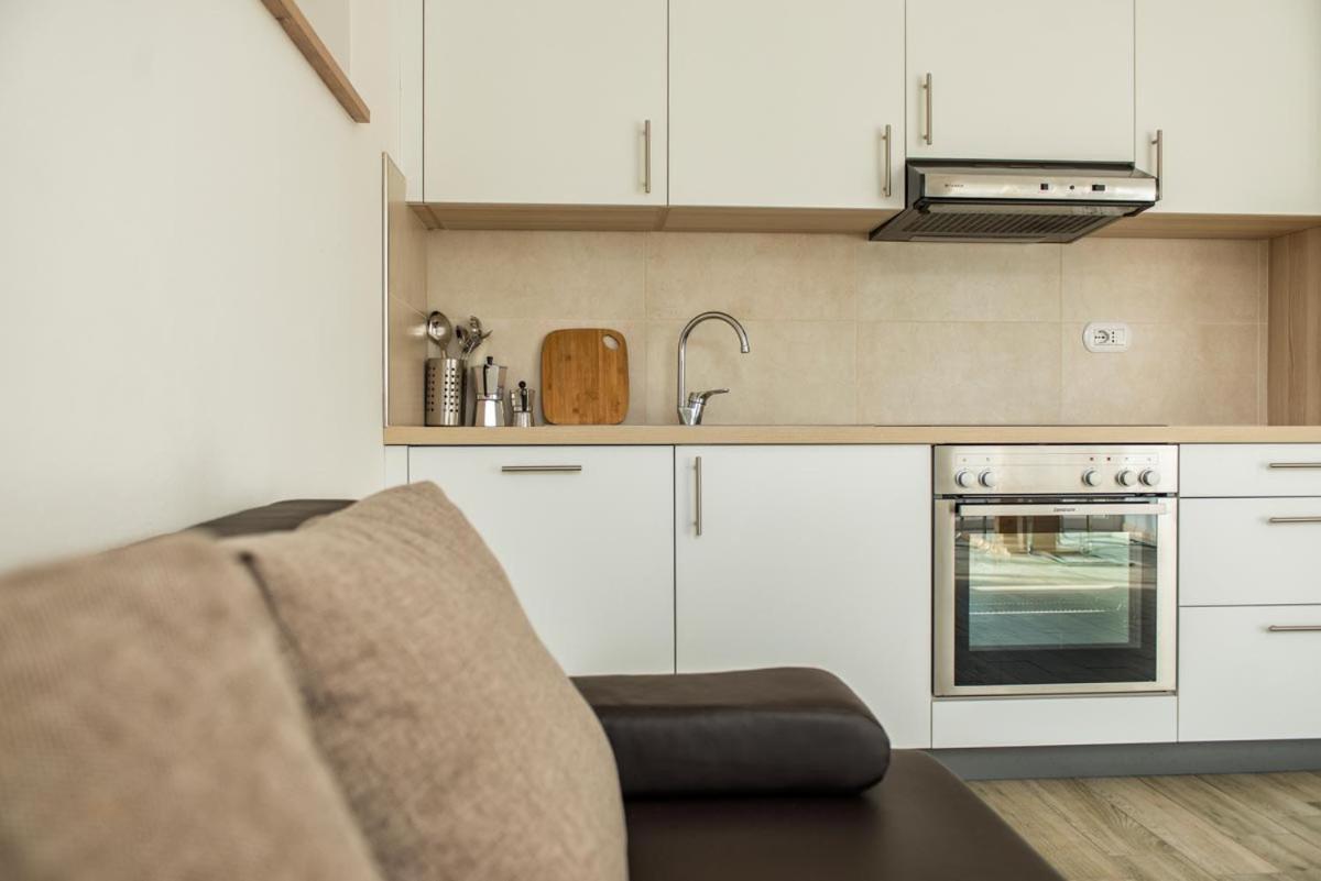 Apartment Residence Veronika Ora / Auer Ngoại thất bức ảnh